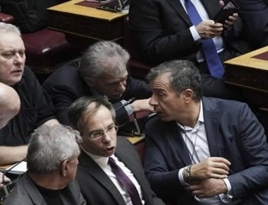 Τι σημαίνει η διάλυση της κοινοβουλευτικής ομάδας του Ποταμιού – Ποια προνόμια χάνονται